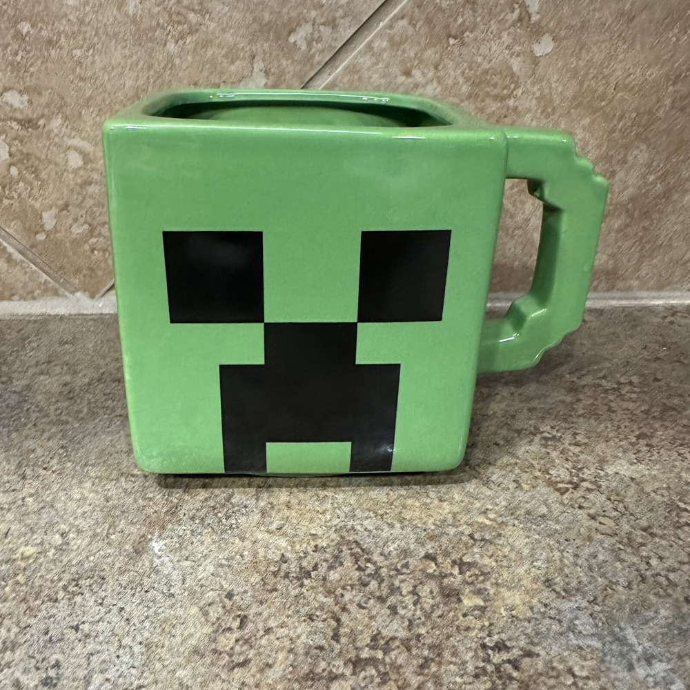 Minecraft ZAK! Coffee Mug Creeper Green Block‎ Sculpted Collectible 24oz Cup